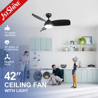 comprar Motor de cobre puro ventilador de teto LED de 42 polegadas com lâminas ABS pretas e corpo de metal plástico Fabricação em linha
