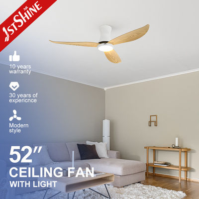 comprar Ventilador de tecto de baixo perfil de 52 polegadas com lâmina de plástico leve Motor DC baixo ruído Fabricação em linha