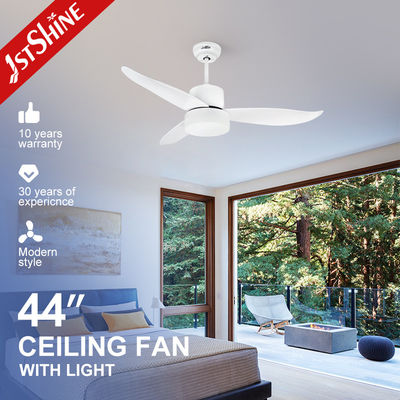 comprar Ventilador de teto de plástico moderno com luz e controle remoto de 6 velocidades Fabricação em linha
