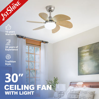 Pequeno ventilador de tecto de 30 polegadas com luz e controle remoto 6 lâminas de MDF 6 velocidades 10 anos motor