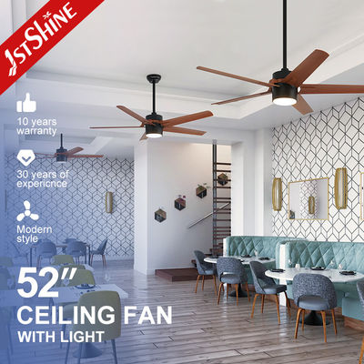 Motor de 10 anos, ventilador de teto LED de 52 polegadas e 5 lâminas com iluminação de 3 cores e lâminas ABS