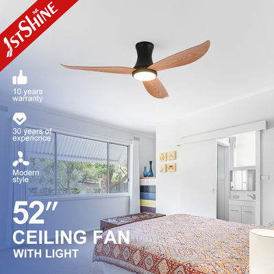 Bom preço Ventilador de teto LED com motor DC com controle remoto e design de perfil baixo 3 lâminas de plástico ABS on-line